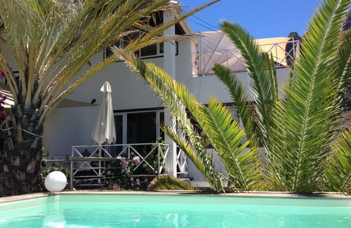 La Calera House | lovingly furnished holiday home with pool and sea view