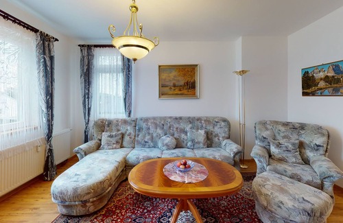 Sonneberg Apartment | Lovingly furnished apartment above the roofs of Sonneberg Thuringia near the observatory
