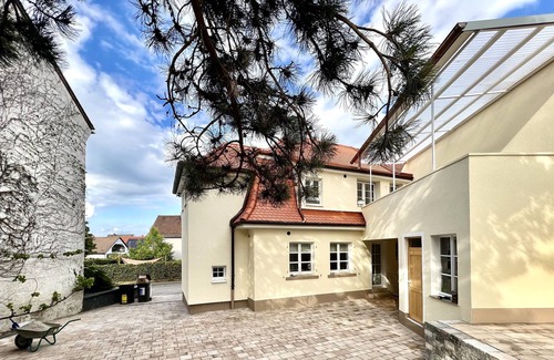 Mainz-Bingen House | Lovingly renovated Art Nouveau house with a large garden and terrace