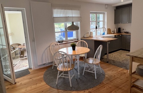 Mainz-Bingen House | Lovingly renovated Art Nouveau house with a large garden and terrace