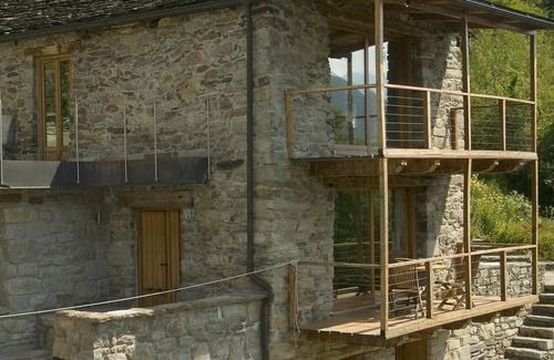 Valleggia House | Lovingly restored traditional house at the fringe of an ancient village