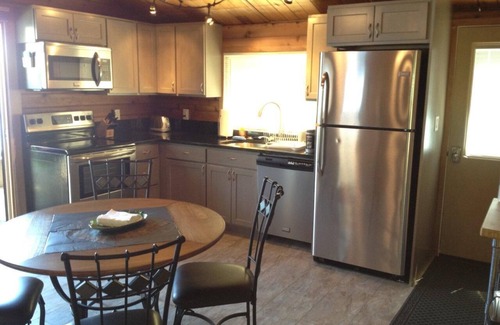Chelan Cabin | Low Bank Waterfront Cabin on Lake Chelan