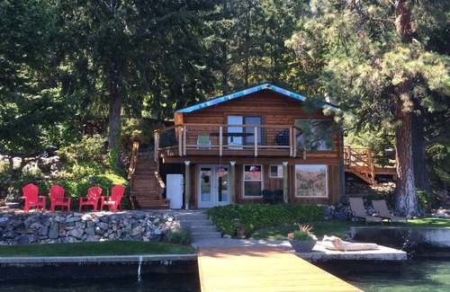 Chelan Cabin | Low Bank Waterfront Cabin on Lake Chelan
