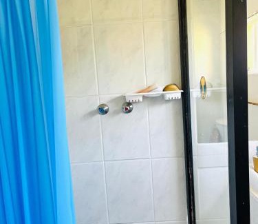 Port Elizabeth Apartment | Low budget Cottage- Gqeberha (no loadshedding)