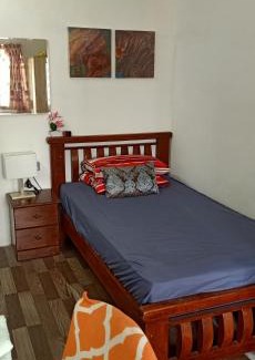 Batu House | Low Budget SuperSingleBed Bedroom in Aman Puri, Kepong
