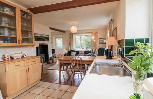 Hartoft Cottage | LOW MUFFLES BRIDGE, family friendly, with open fire in Pickering