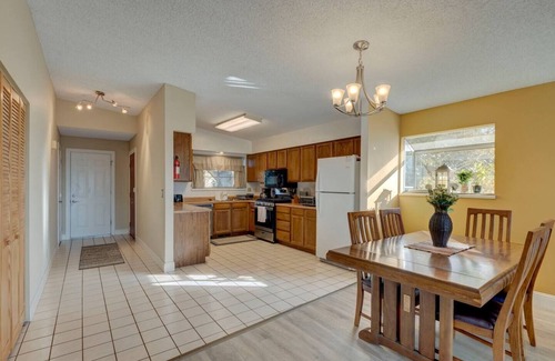 Northeast Reno House | *Low Special Rates* Skyline Escape~Reno~UNR~Tahoe~Casinos~Family