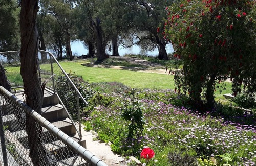 Lowbank House | Lowbank Riverfront Getaway overlooking the stunning Murray River