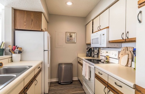 Beachwalk Condo | Lowcountry Meets Coastal! King Bed! 2nd Floor View