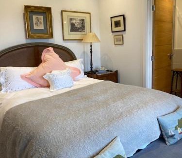 Braunton Bed & Breakfast | Lower Coombe, Lovely rooms, close to Beaches, Braunton