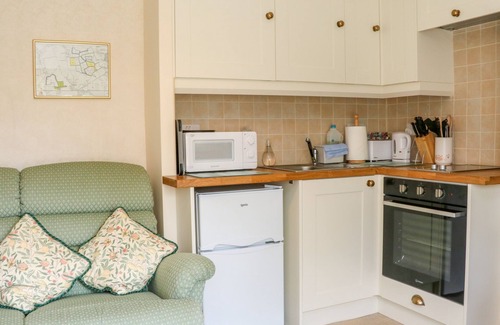 North Cadbury Cottage | LOWER FARM ANNEXE, family friendly in Somerton