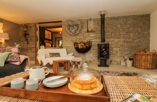 Mabe House | Lower Gadles