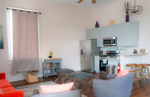 Milan House | Lower Garden Home Walk 2 Streetcar