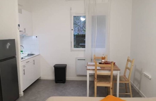 Secteur 2 House | Lower garden studio