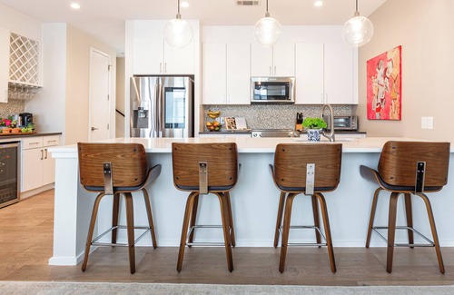 Lower Greenville House | Lower Greenville Gallery