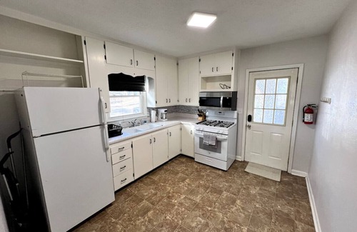 Coralville Apartment | Lower Level 2 Bedroom Duplex