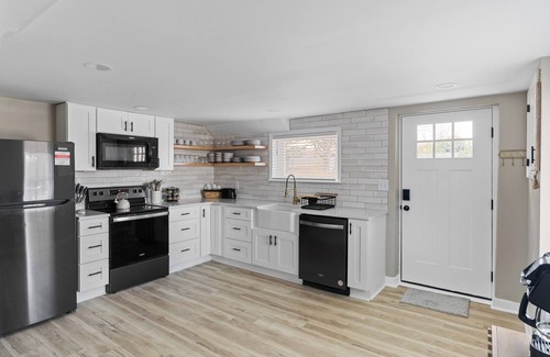 Lynchburg House | Lower Level 2-bedroom house- 8min to LU/4min to UL