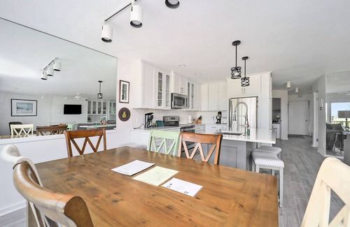 Glen Arbor Condo | Lower-level beachfront condo with deck, lake views, washer/dryer, fireplace