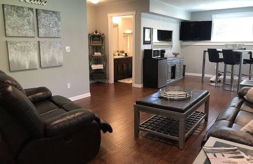 Regional District of Nanaimo House | Lower Level Entry Home with private Patio & back yard.