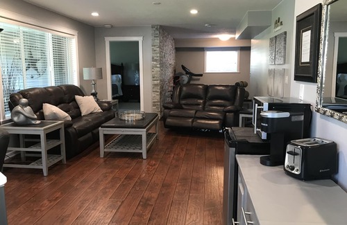 Regional District of Nanaimo House | Lower Level Entry Home with private Patio & back yard.