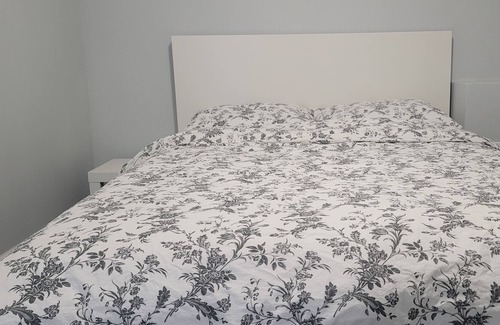 Lakeport House | Lower level near Niagara Falls