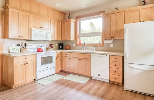 Pacific City Condo | Lower Level Pet Friendly Cozy Retreat with Beach Access Nearby