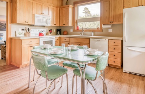 Pacific City Condo | Lower Level Pet Friendly Cozy Retreat with Beach Access Nearby