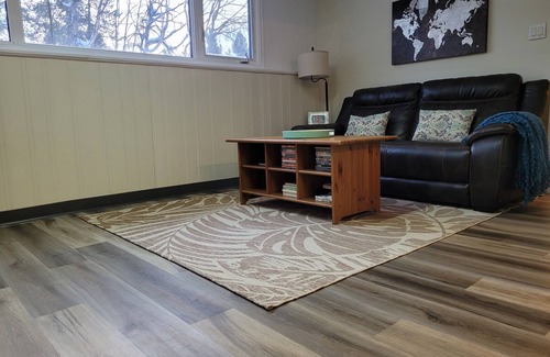 Whitehorse House | Lower Level Suite
