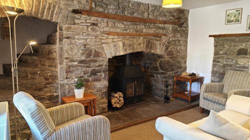 Llangynidr House | Lower Lock Cottage