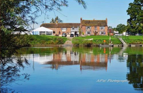 Forest of Dean Hotel | Lower Lode Inn