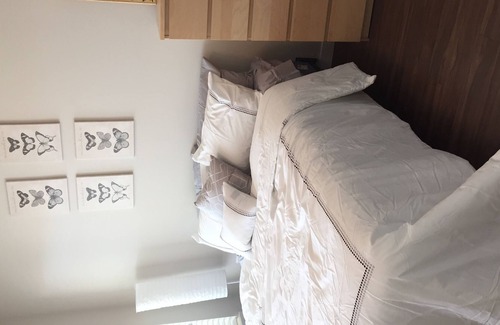 Lower Lonsdale Apartment | Lower Lonsdale Executive 2Bedroom