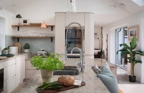 Llangennith House | Lower Mill - 3 Bedroom - 5* Retreat - Llangennith, Lower Mill - 3 Bedroom - 5* Retreat - Llangennith