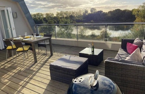 Malmesbury Apartment | Lower Mill Estate Penthouse Apartment with Spa Access included