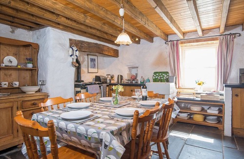 St Brides Cottage | Lower Porthmawr, Holiday Cottage Whitesands Bay, near St Davids, Sleeps 5, 2 bedrooms, bathrooms