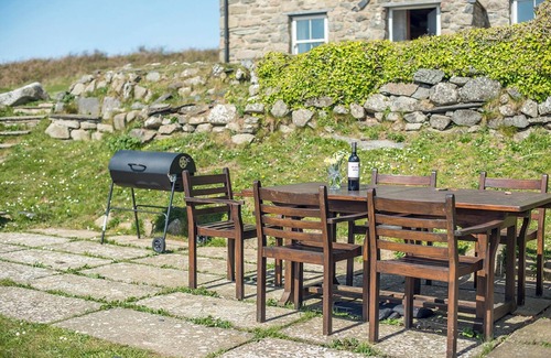 St Brides Cottage | Lower Porthmawr, Holiday Cottage Whitesands Bay, near St Davids, Sleeps 5, 2 bedrooms, bathrooms