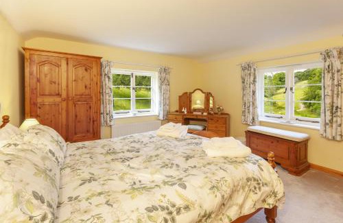 Liscombe House | Lower Spire Cottages sleeps 11
