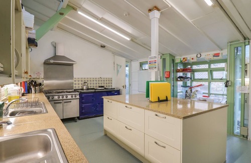 St Brides Cottage | LOWER TREGINNIS FARM, family friendly, with open fire in St Davids