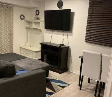 Cambridge Apartment | Lower Unit Entire Apartment