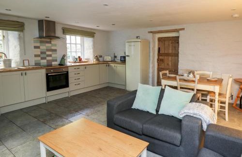 Tan-y-groes Apartment | Lower Vestry