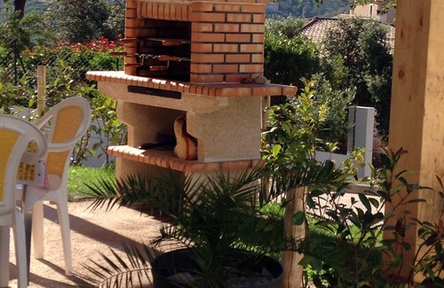 Molini Apartment | Lower villa, 1.7 km from Agosta beach, air-conditioned BBQ, terrace & private parking