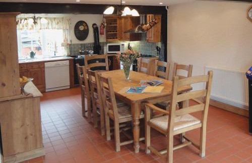 Colyton House | Lower Wadden Farmhouse and Annexe