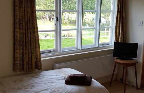 Worlington Bed & Breakfast | Lowerfield House