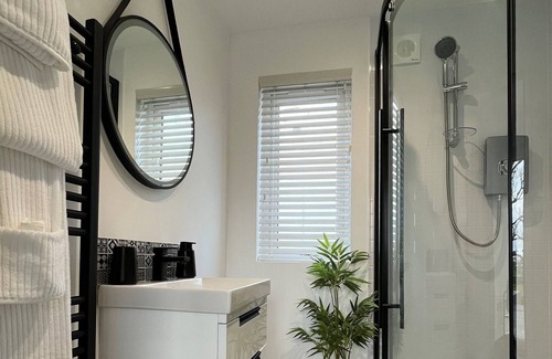 Menai Bridge Cabin | Lowern, a Luxury Retreat Near Menai Bridge