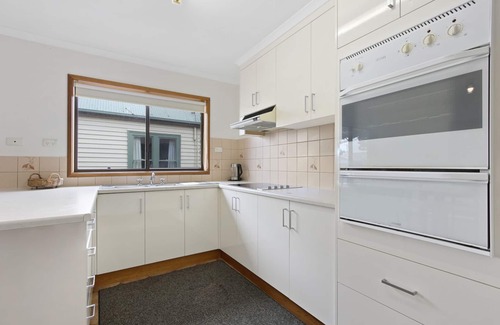 Lakes Entrance Apartment | Lowes On The Lakes - Lakes Entrance