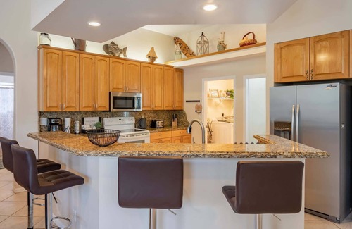 Hunt Club House | Loxahatchee Retreat: 5BR, Pool, BBQ, Kid-Friendly!