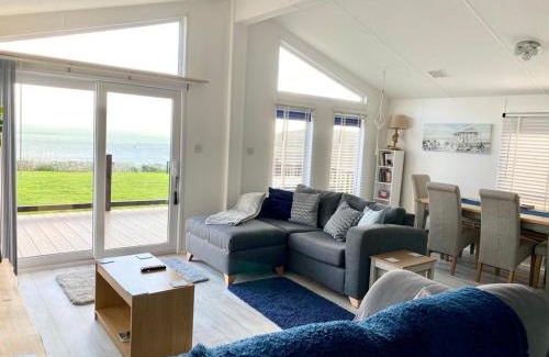 Brixham Cabin | Loxley's Devon Lodge
