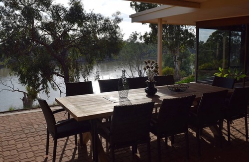 Loxton House | Loxton River Escape - Holiday home on the river