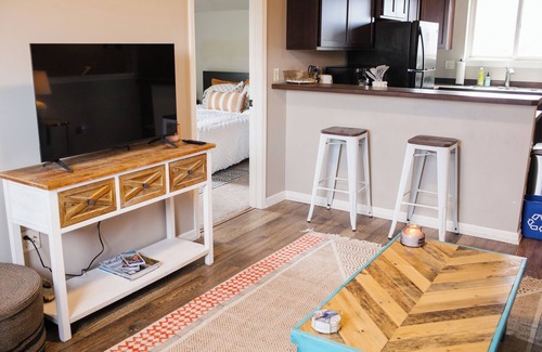 Bozeman Apartment | Loyal Gardens Cozy Guesthouse - 1 BDRM