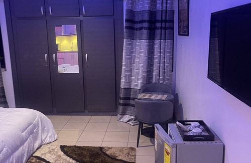 Nungua Central Hotel | Loyalty Hotel Classic serene destination