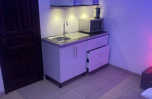 Nungua Central Hotel | Loyalty Hotel Classic serene destination